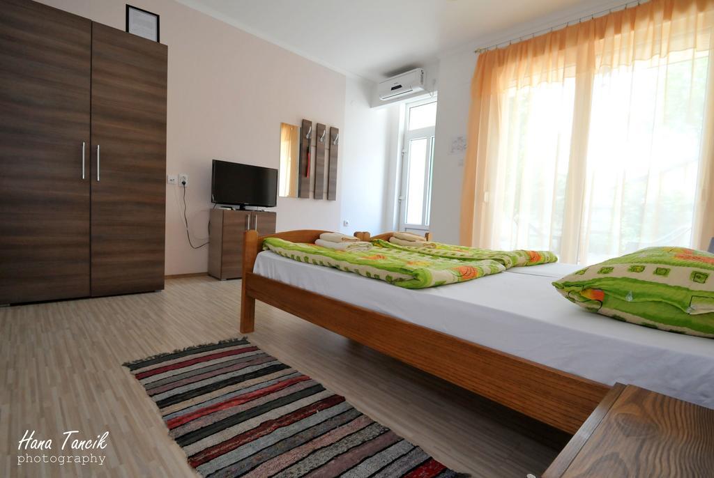 Apartments Svetlica Petrőc Kültér fotó