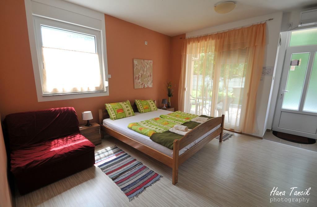 Apartments Svetlica Petrőc Kültér fotó